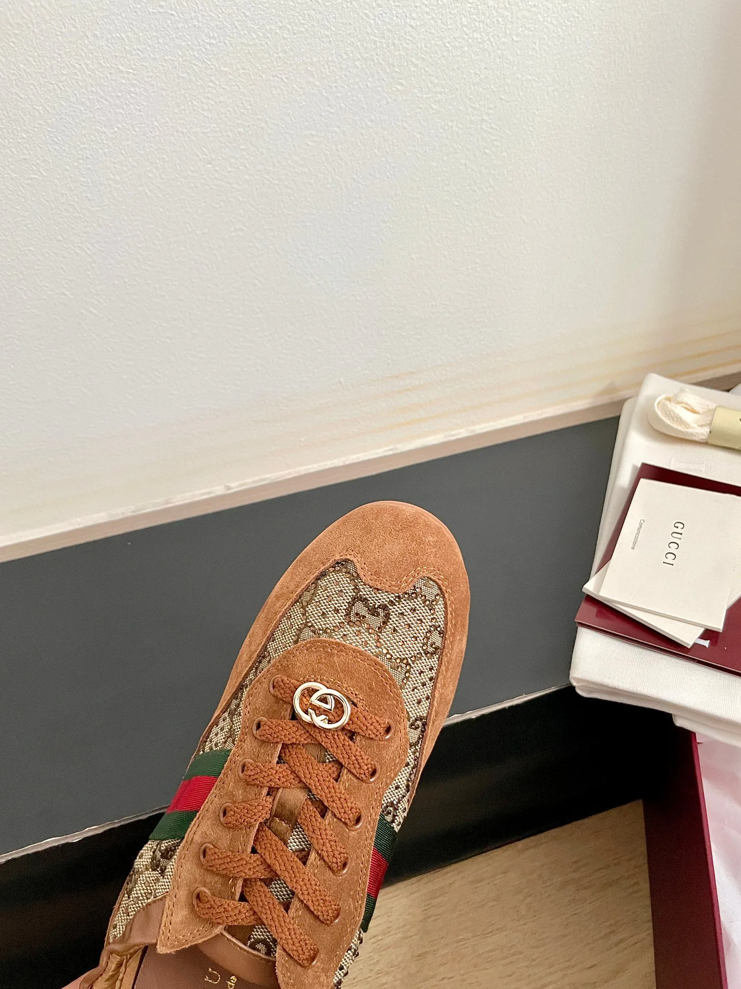 Кроссовки Женские Gucci 941867