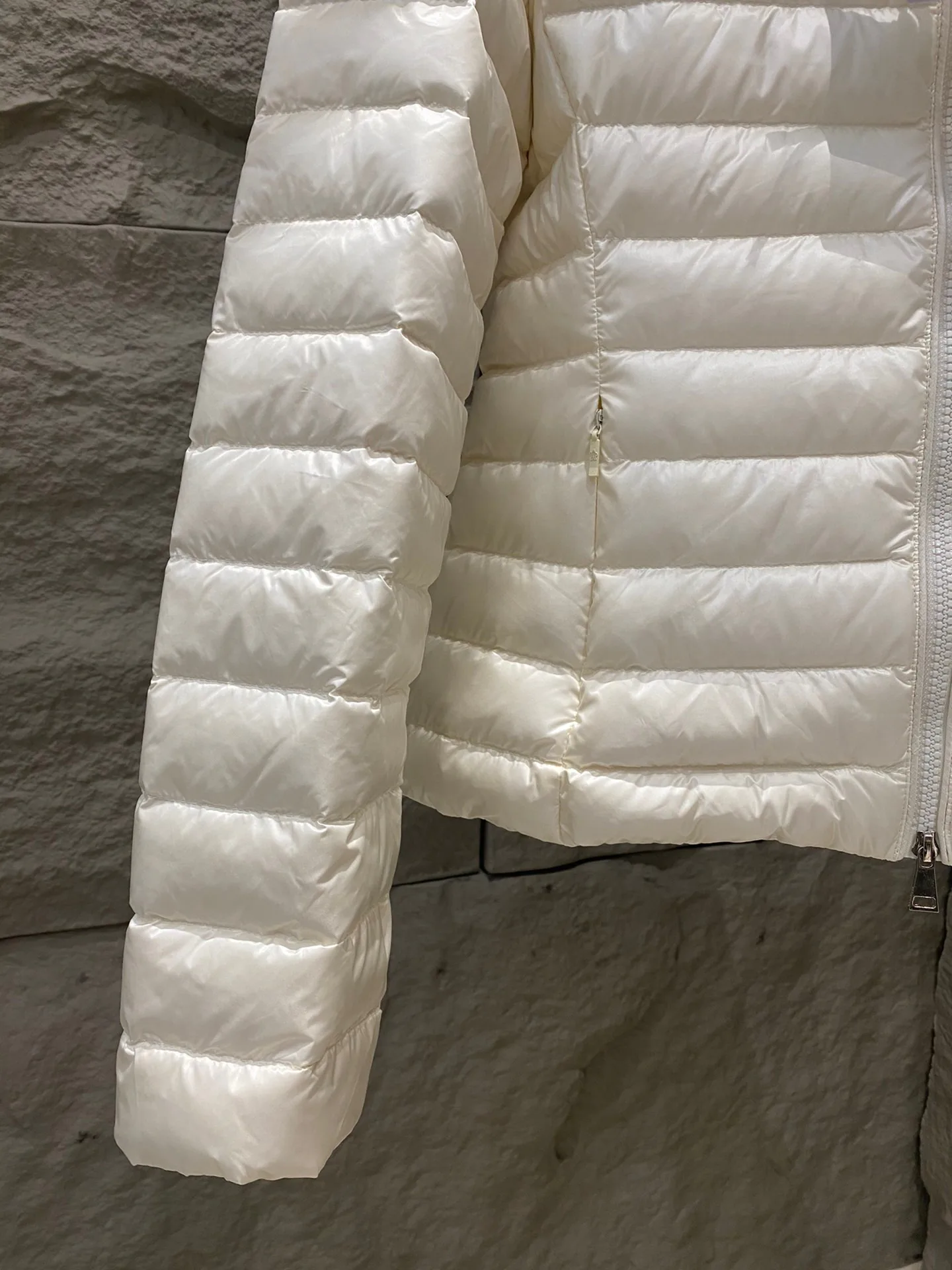 Куртки И Пуховики Женские Moncler 17964338