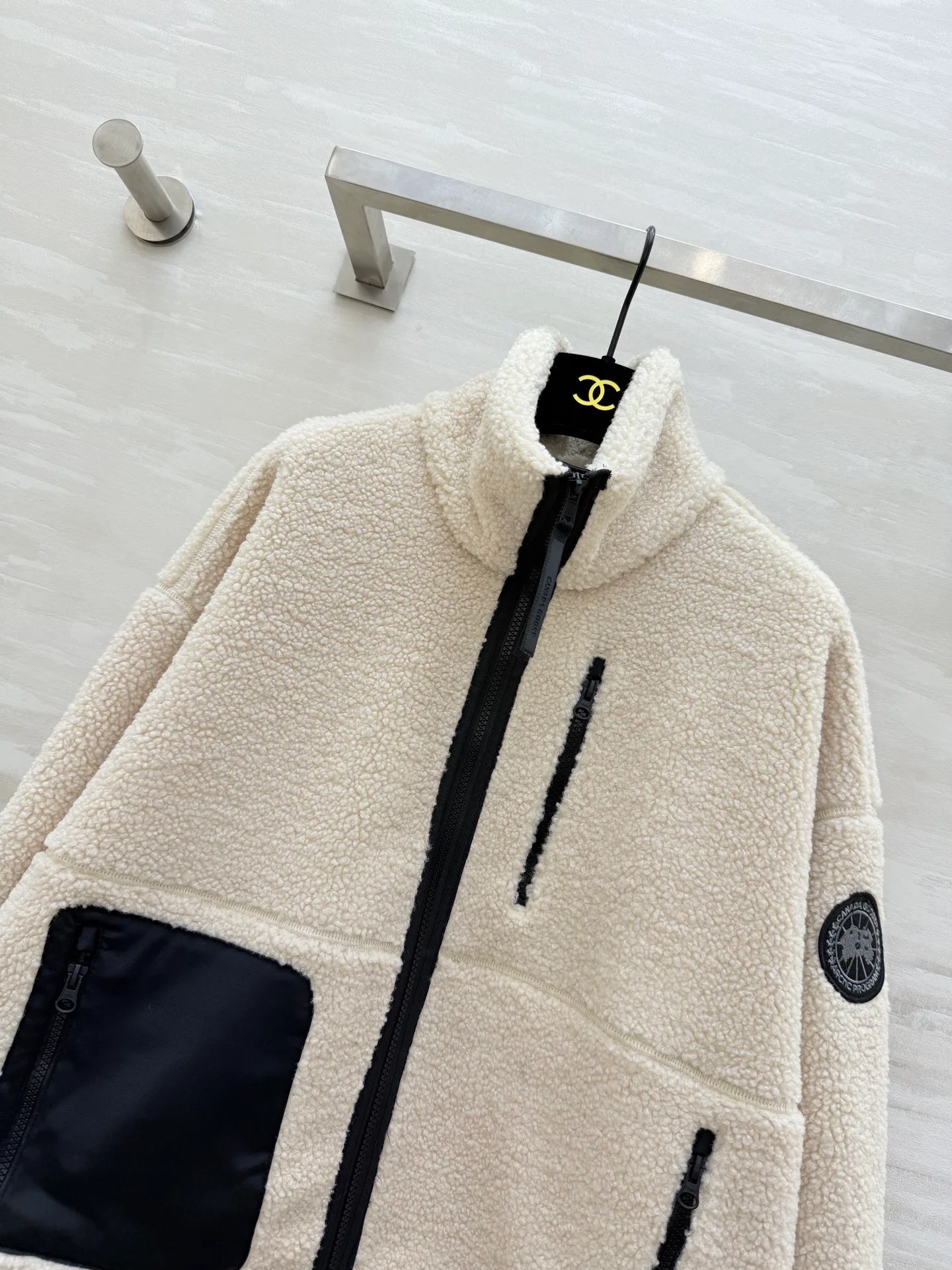 Куртки И Пуховики Женские Canada Goose 600350