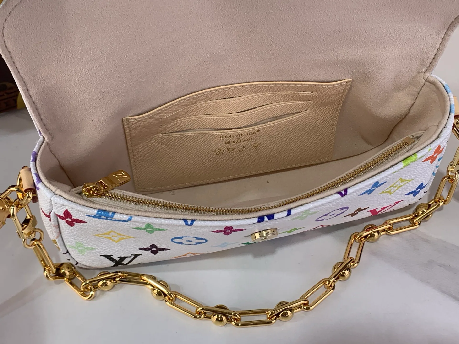 Клатчи Женские Louis Vuitton 1669240