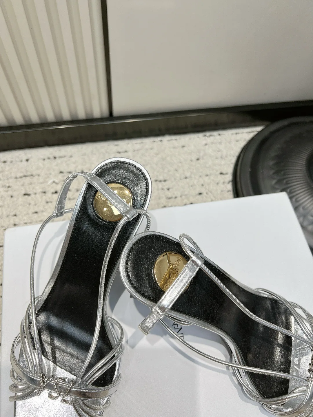 Босоножки Женские Saint Laurent 17578060