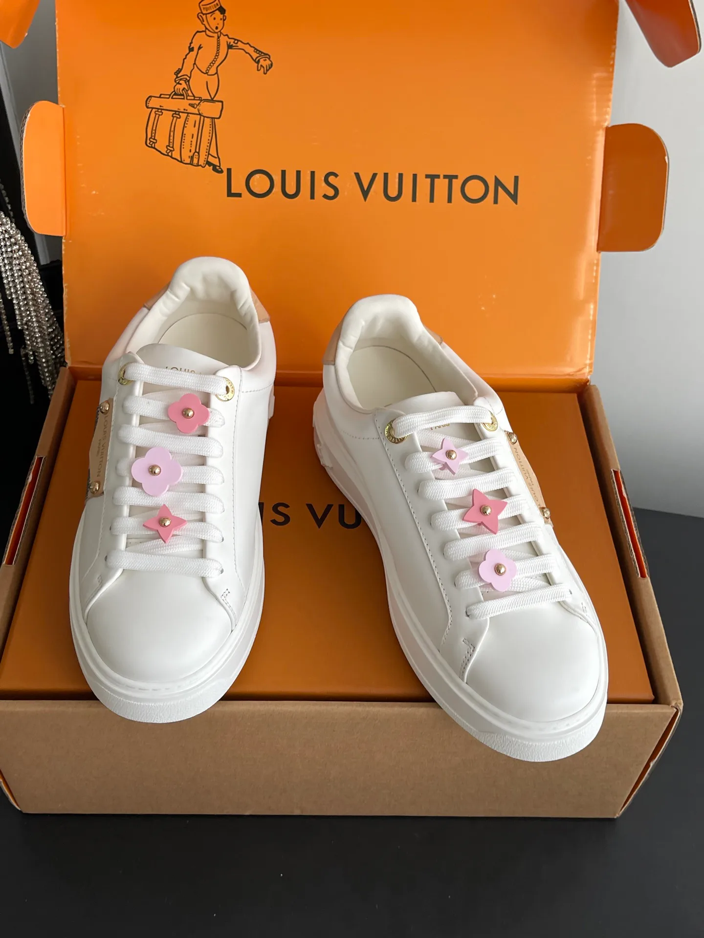 Кроссовки Женские Louis Vuitton 19366369