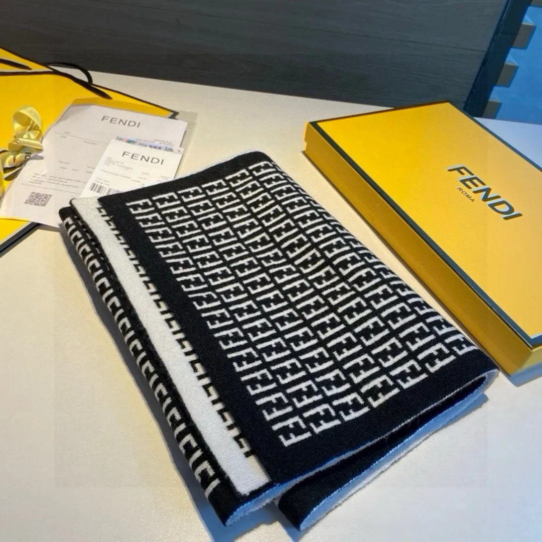 Шарфы Fendi 752677