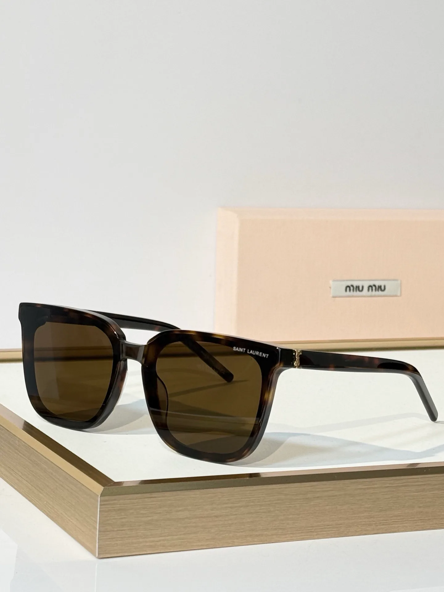 Очки Saint Laurent 18453230