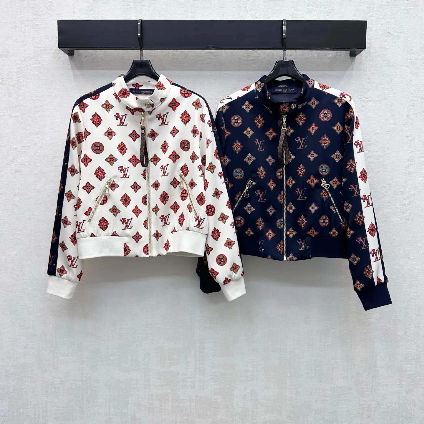 Куртки И Пуховики Мужские Louis Vuitton 17907726