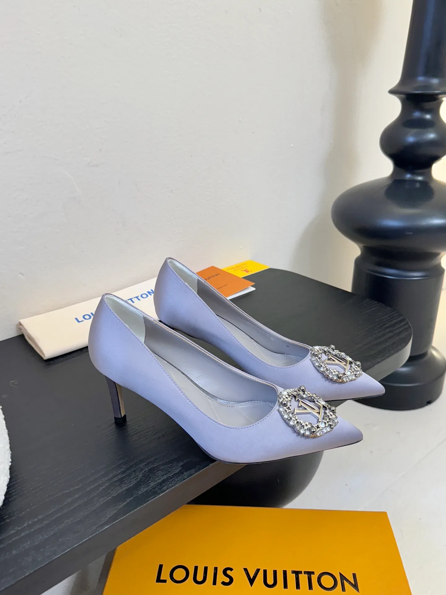 Туфли Женские Louis Vuitton 2300146