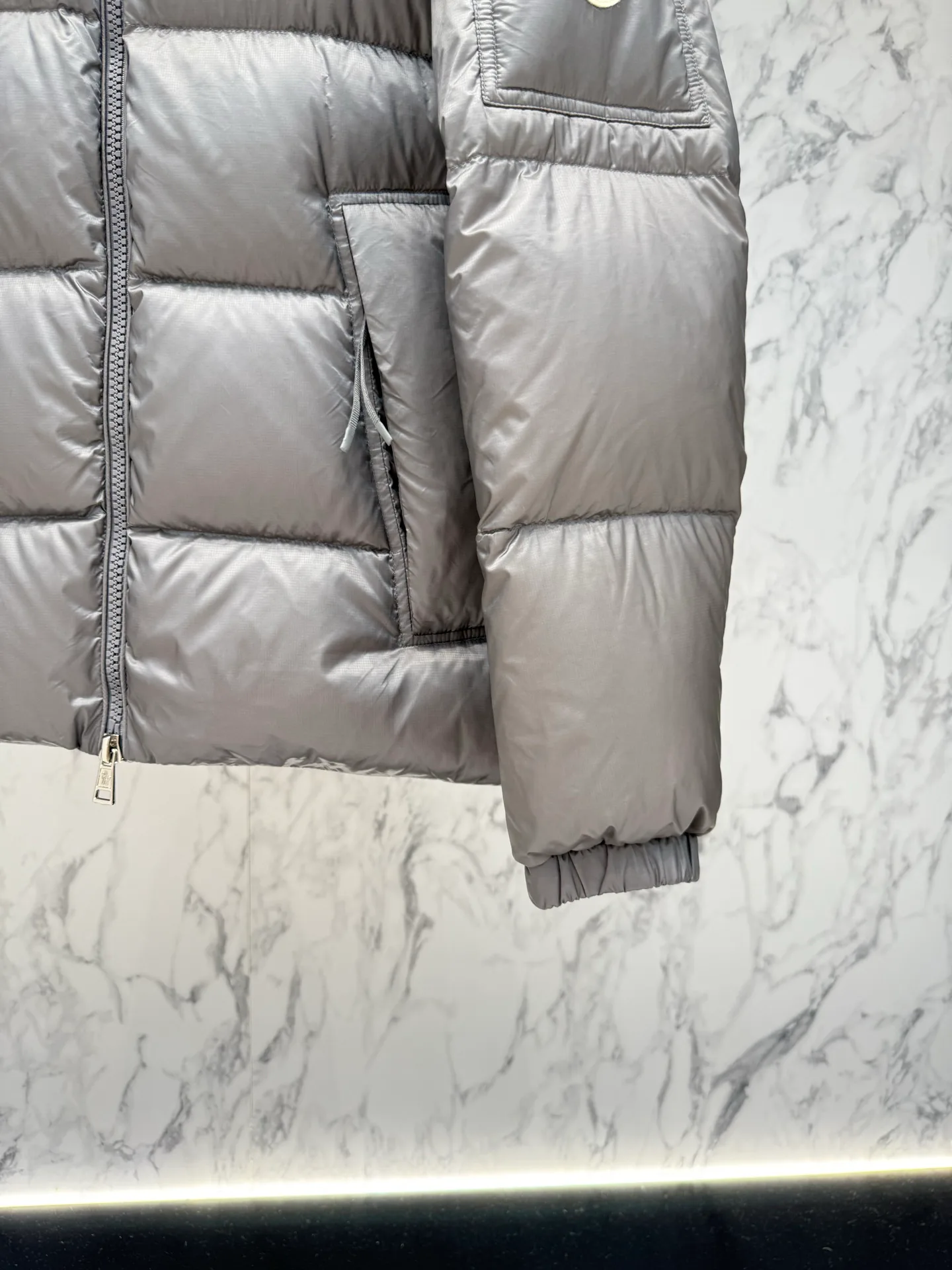 Куртки И Пуховики Мужские Moncler 18214545