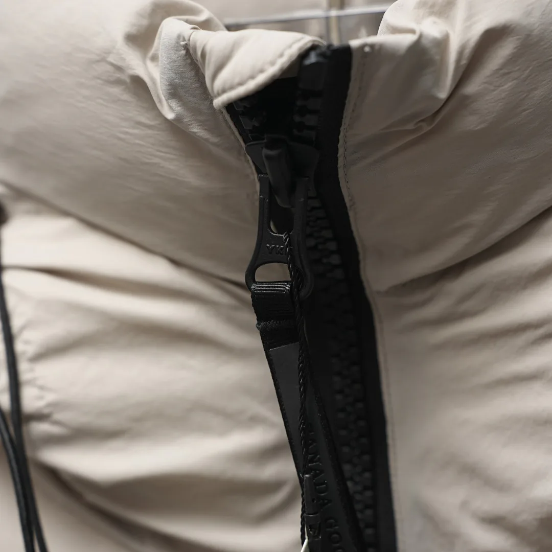 Куртки И Пуховики Женские Canada Goose 18188323