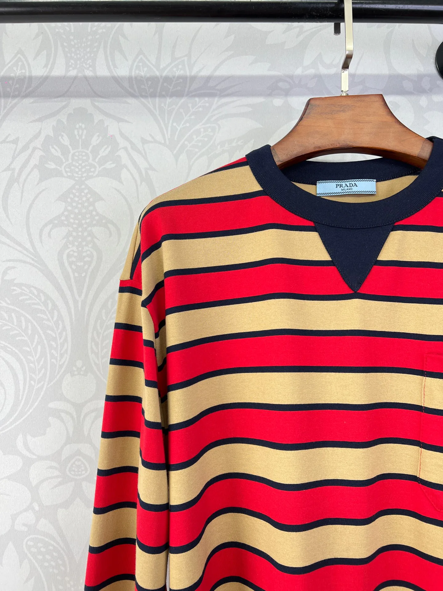 Лонгсливы Женские Prada 23945