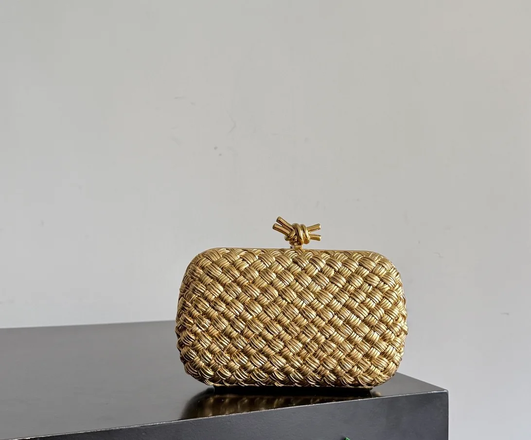 Клатчи Женские Bottega Veneta 17313238