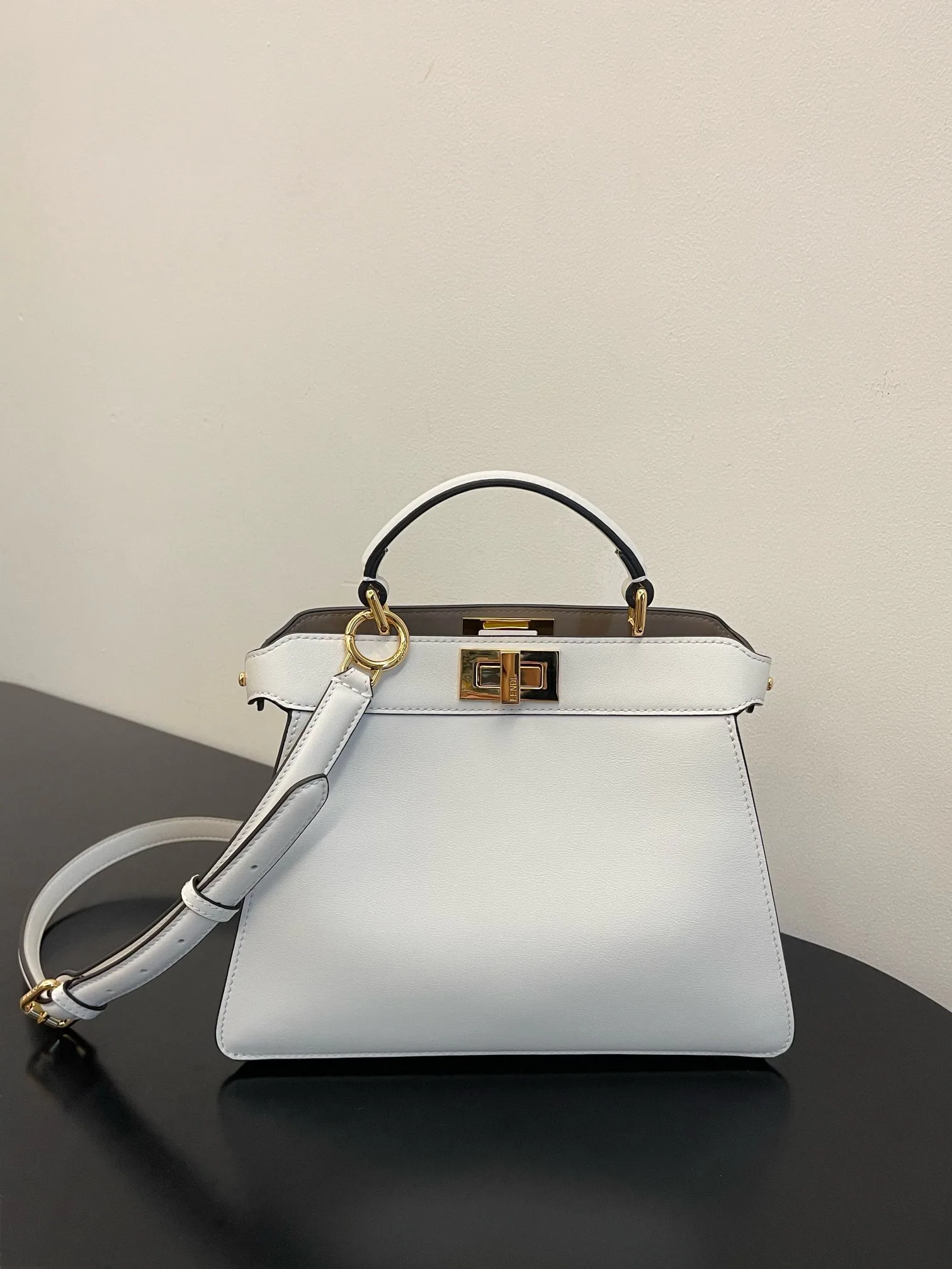 Классические Сумки Женские Fendi 13234501