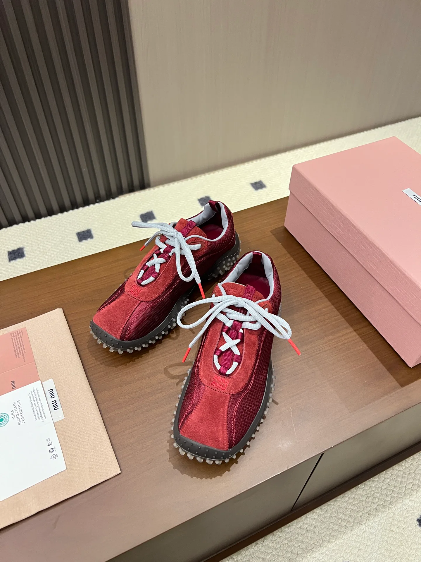 Кроссовки Женские Miu Miu 17968606