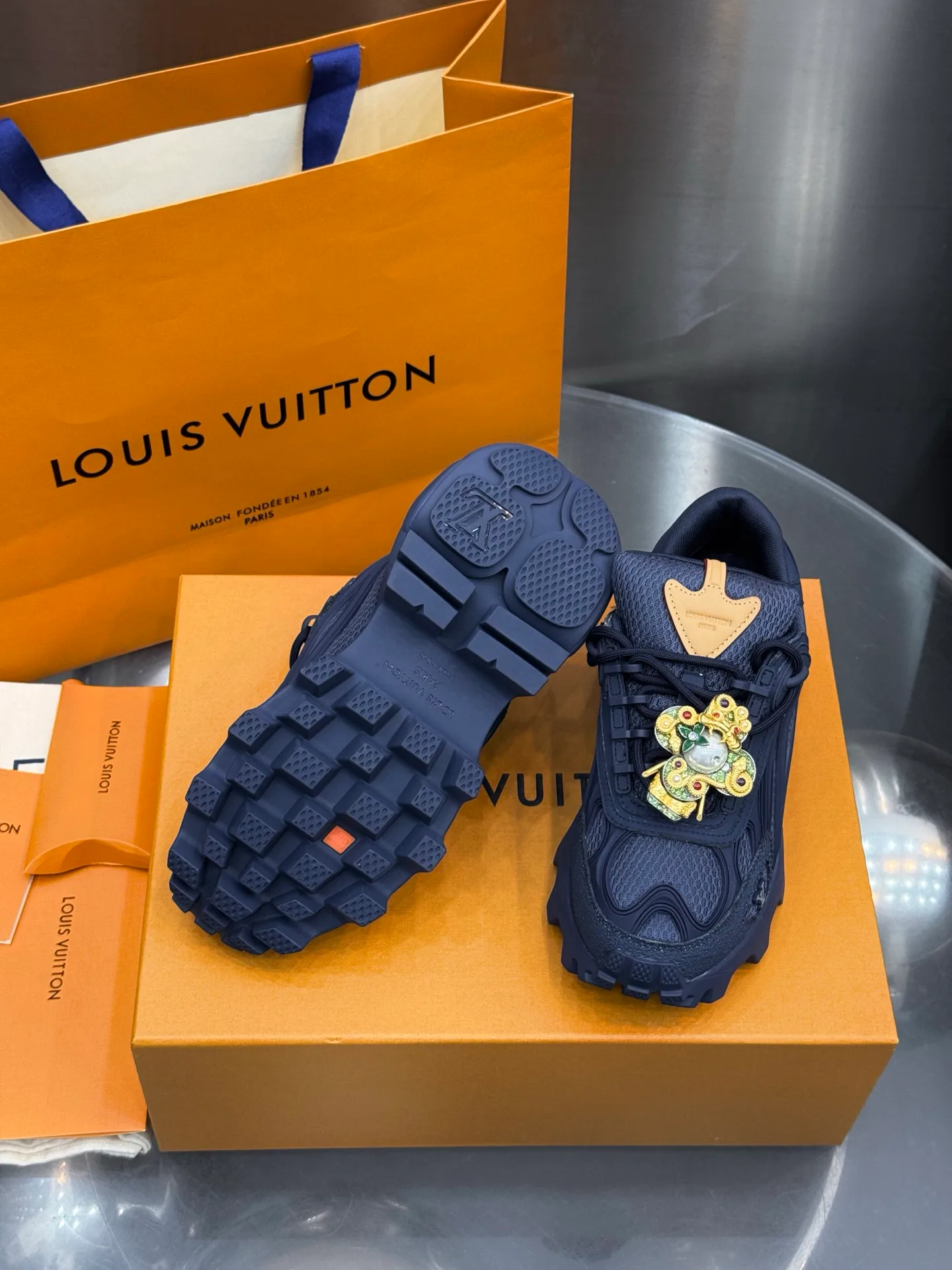 Кроссовки Женские Louis Vuitton 18202600