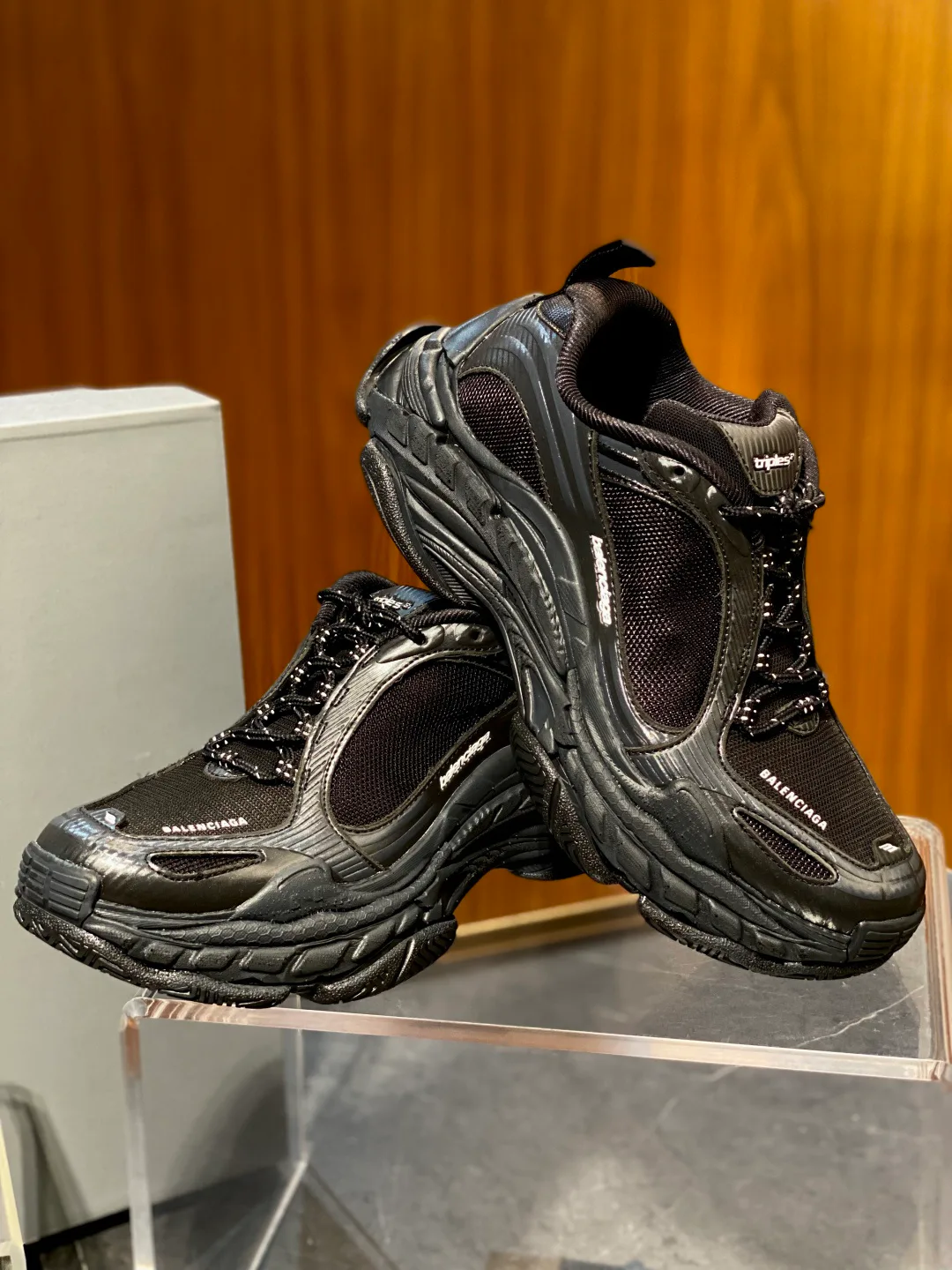 Кроссовки Женские Balenciaga 16935007