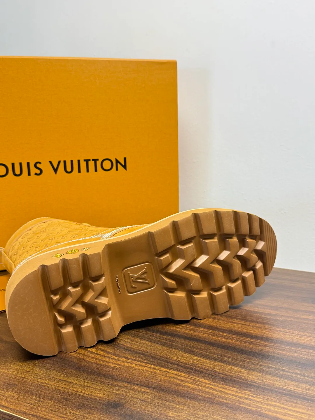 Ботинки Мужские Louis Vuitton 19110498