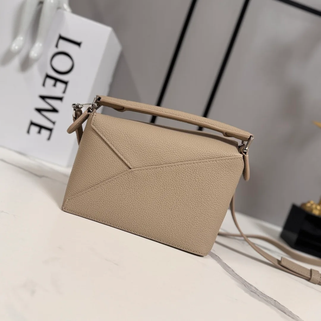 Сумки На Ремне Женские Loewe 690405