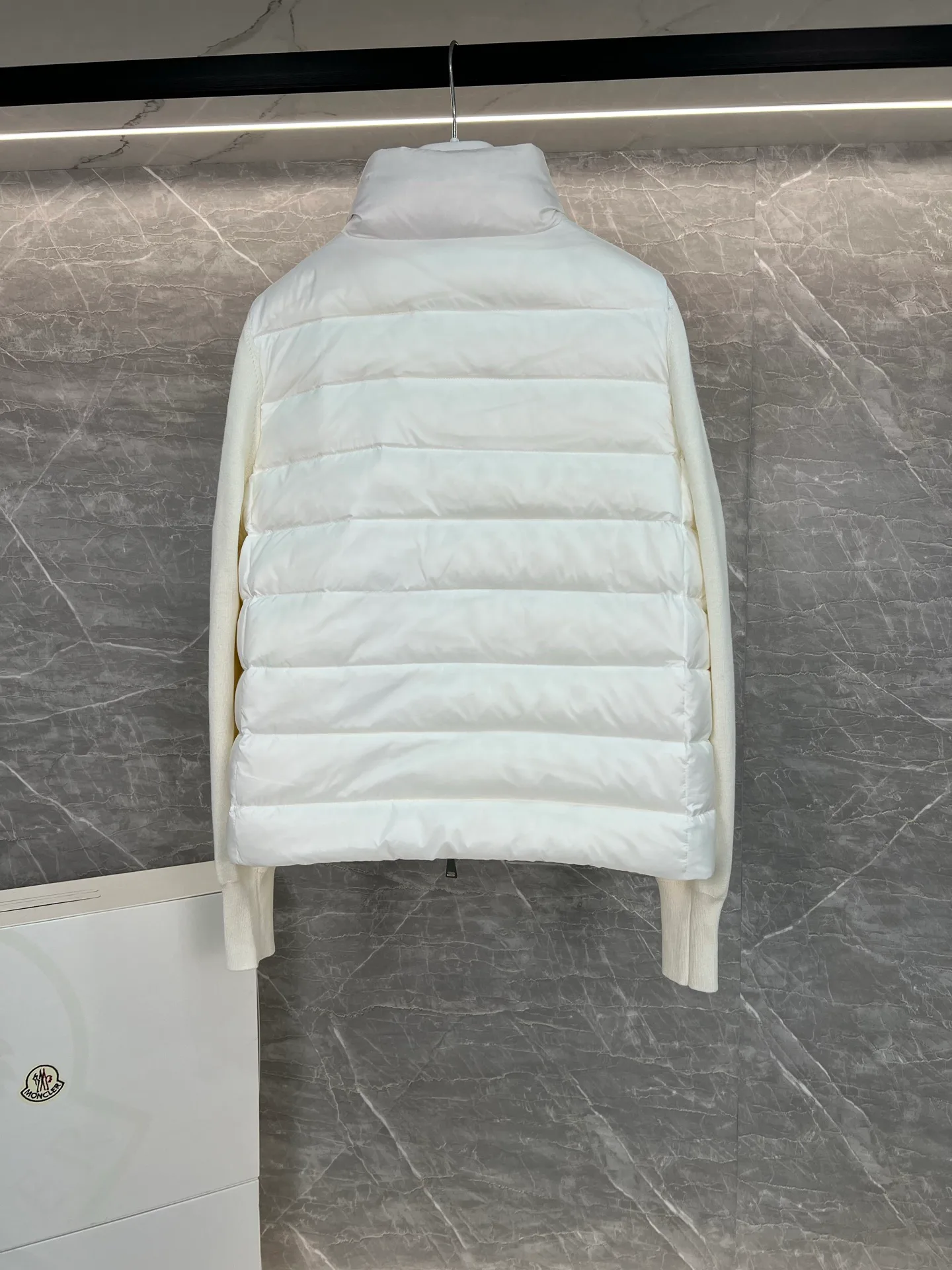 Куртки И Пуховики Женские Moncler 18599804