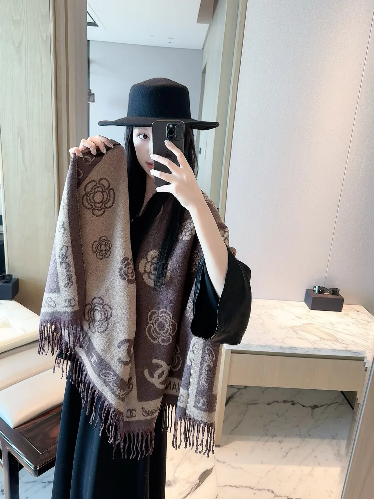 Шарфы Chanel 18598278