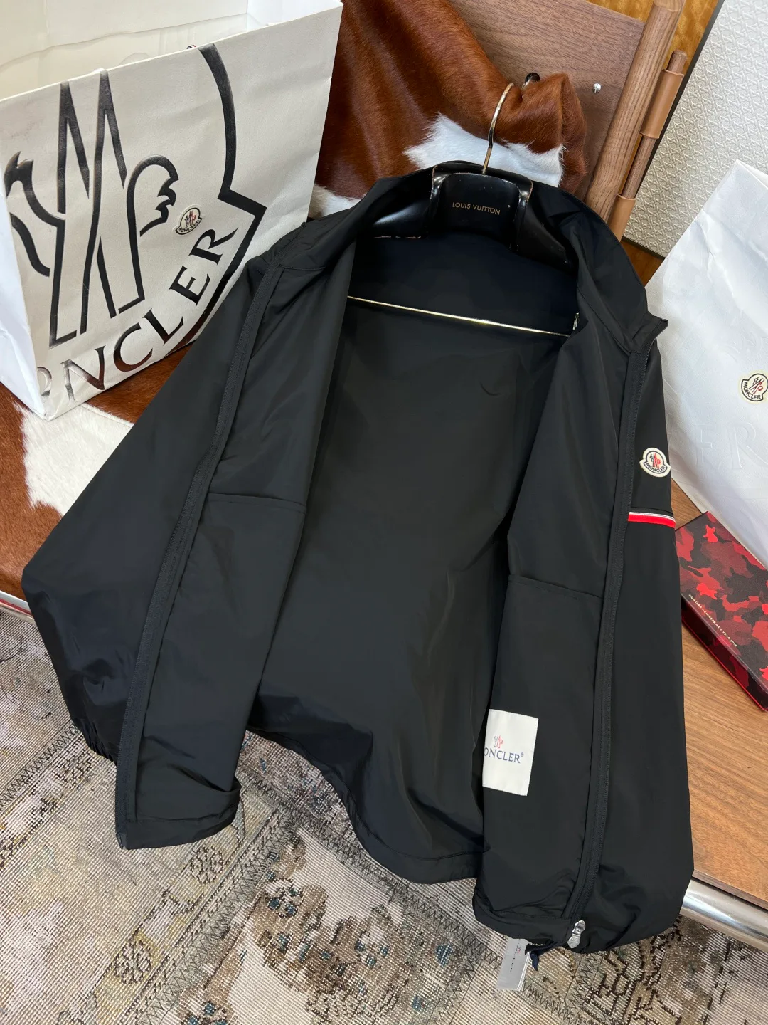 Куртки И Пуховики Мужские Moncler 17571930