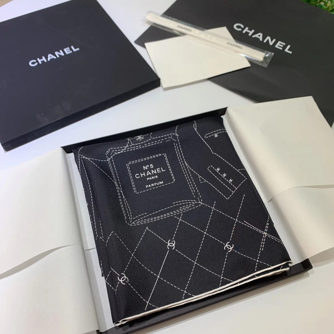Платки Chanel 5021522