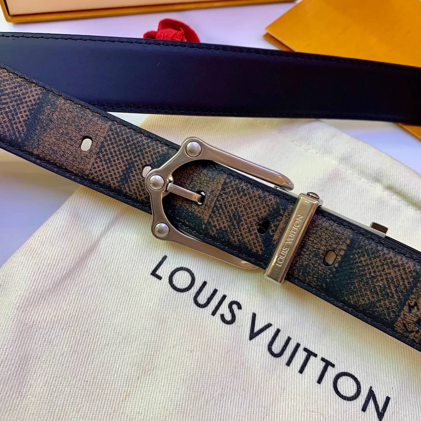 Ремни Louis Vuitton 17682178