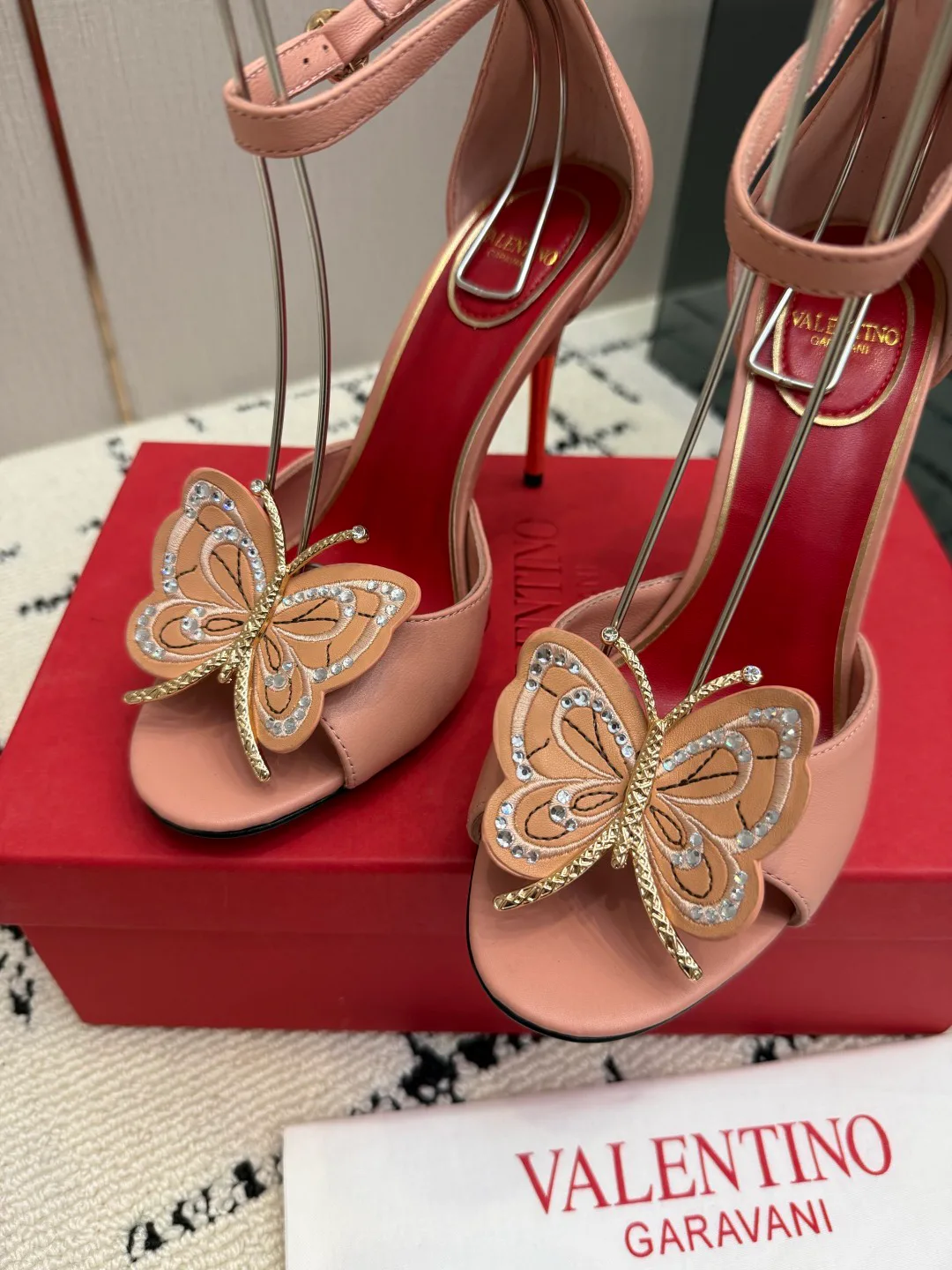 Босоножки Женские Valentino 18049036