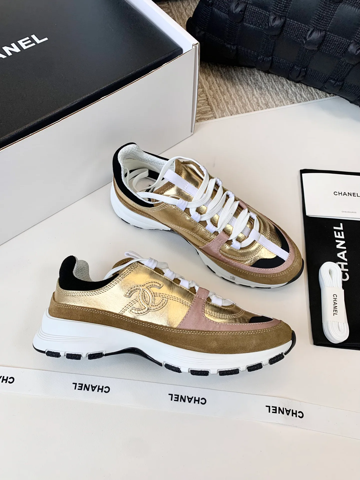 Кроссовки Женские Chanel 10914112