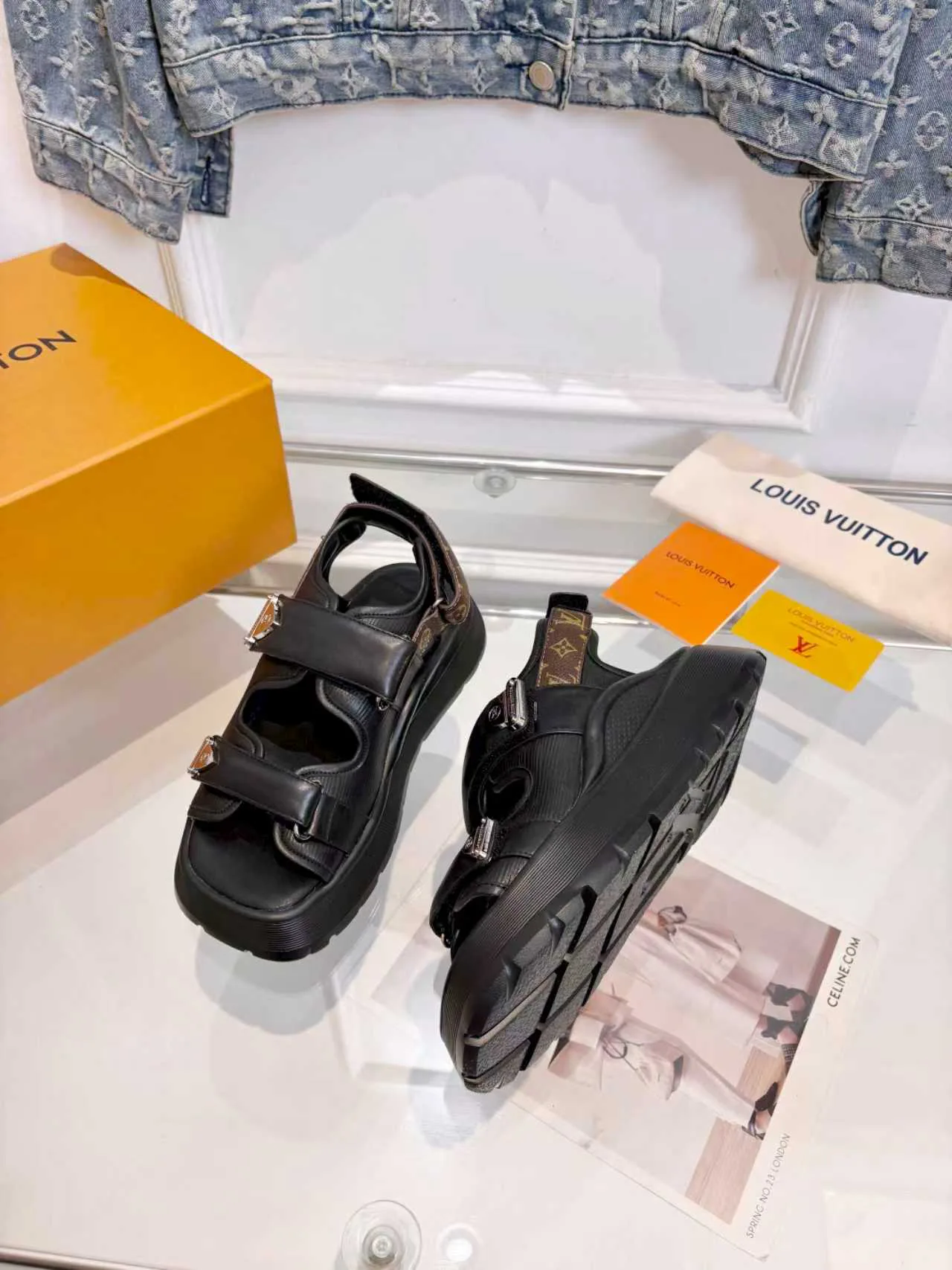 Сандалии Женские Louis Vuitton 11019575