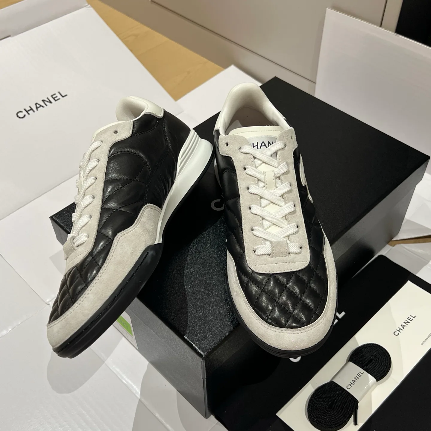 Кроссовки Женские Chanel 13358595