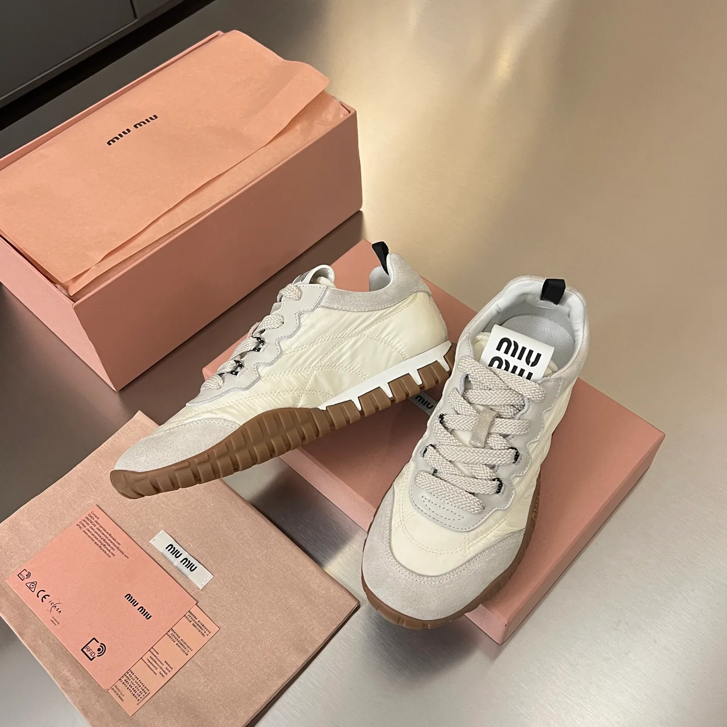 Кроссовки Женские Miu Miu 17968642