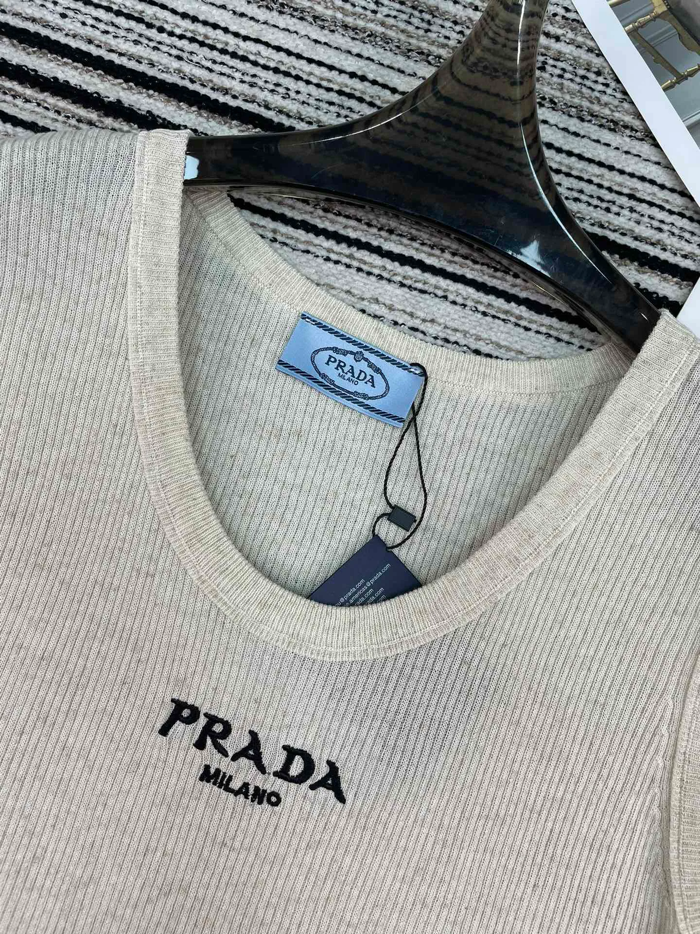 Жилеты Женские Prada 11429314