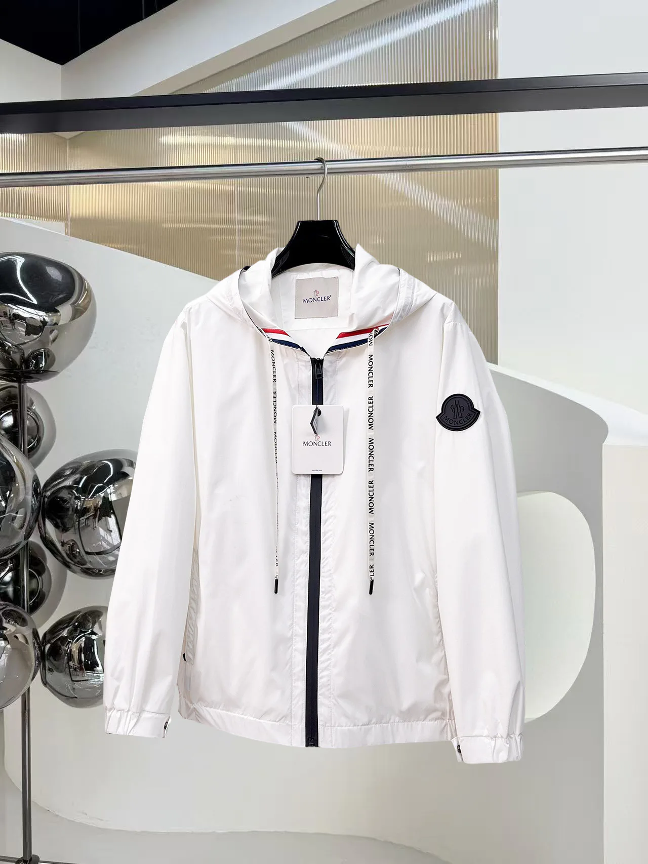 Куртки И Пуховики Мужские Moncler 18191464