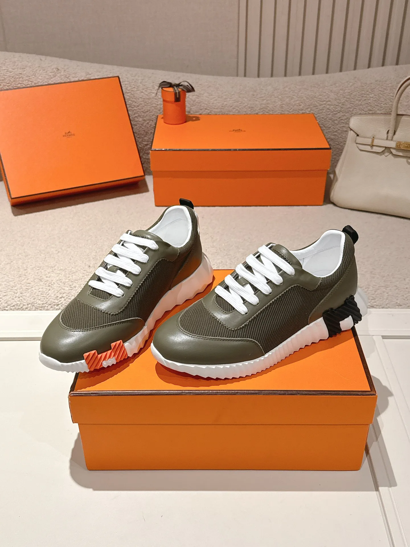 Кроссовки Женские Hermes 2380923