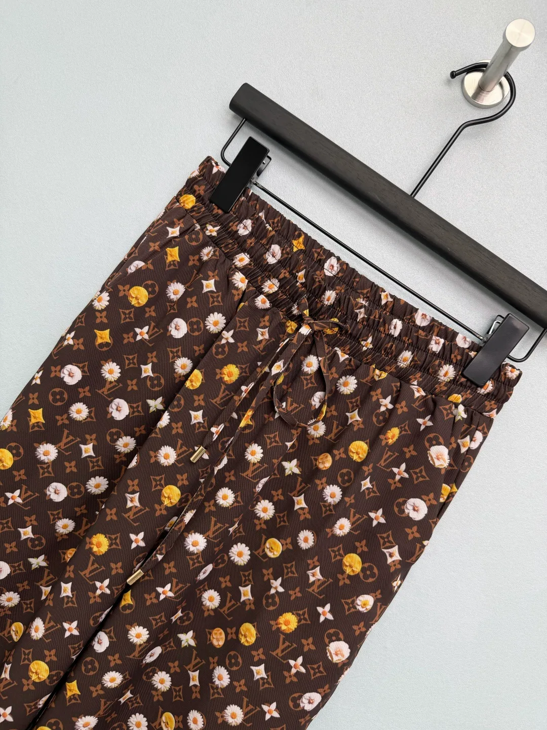 Брюки Женские Louis Vuitton 11873470