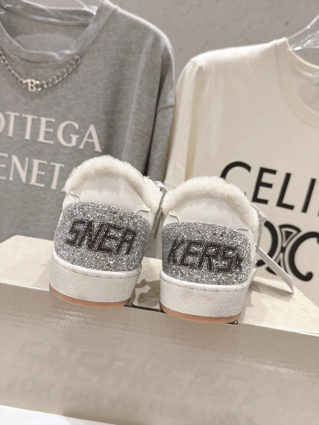 Кроссовки Женские Golden Goose 19394778