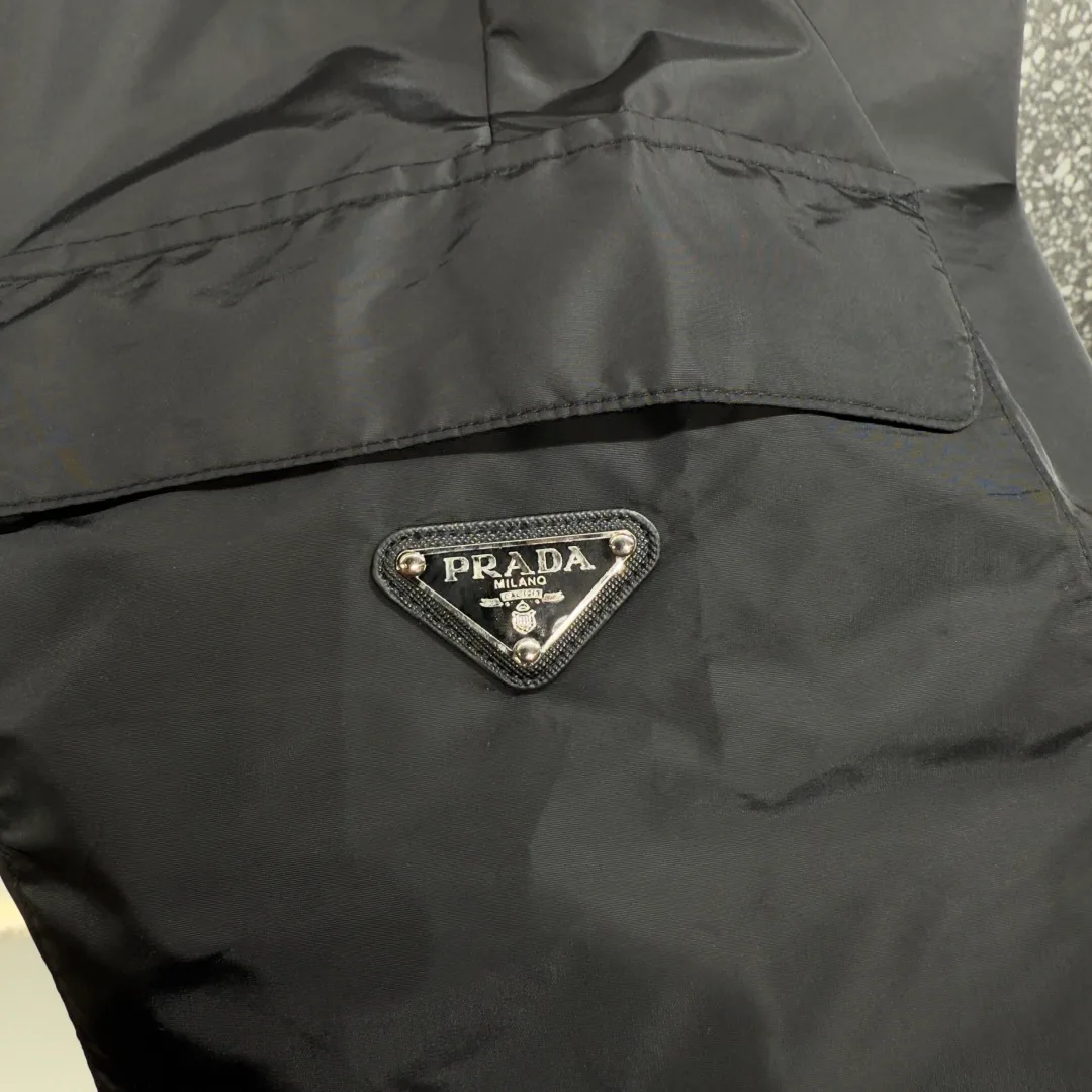 Шорты Мужские Prada 13139500
