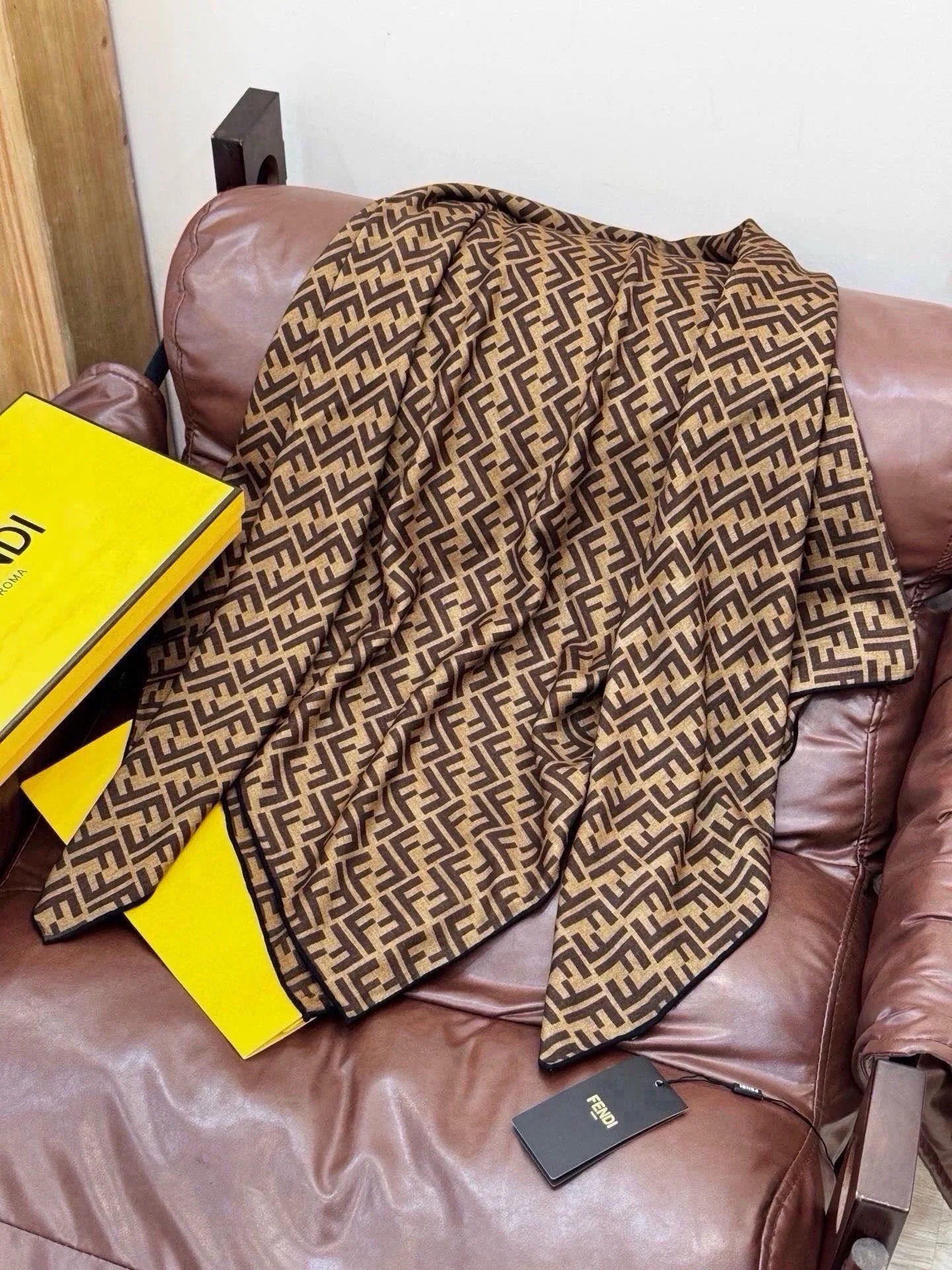 Шарфы Fendi 17631777