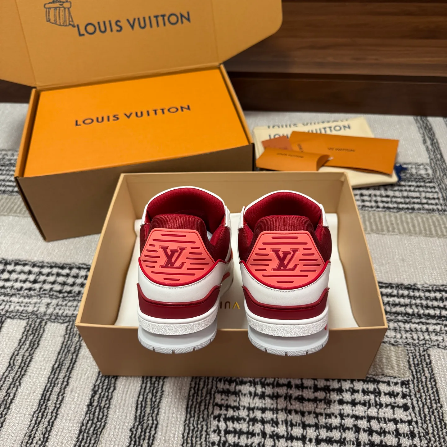 Кроссовки Женские Louis Vuitton 245610