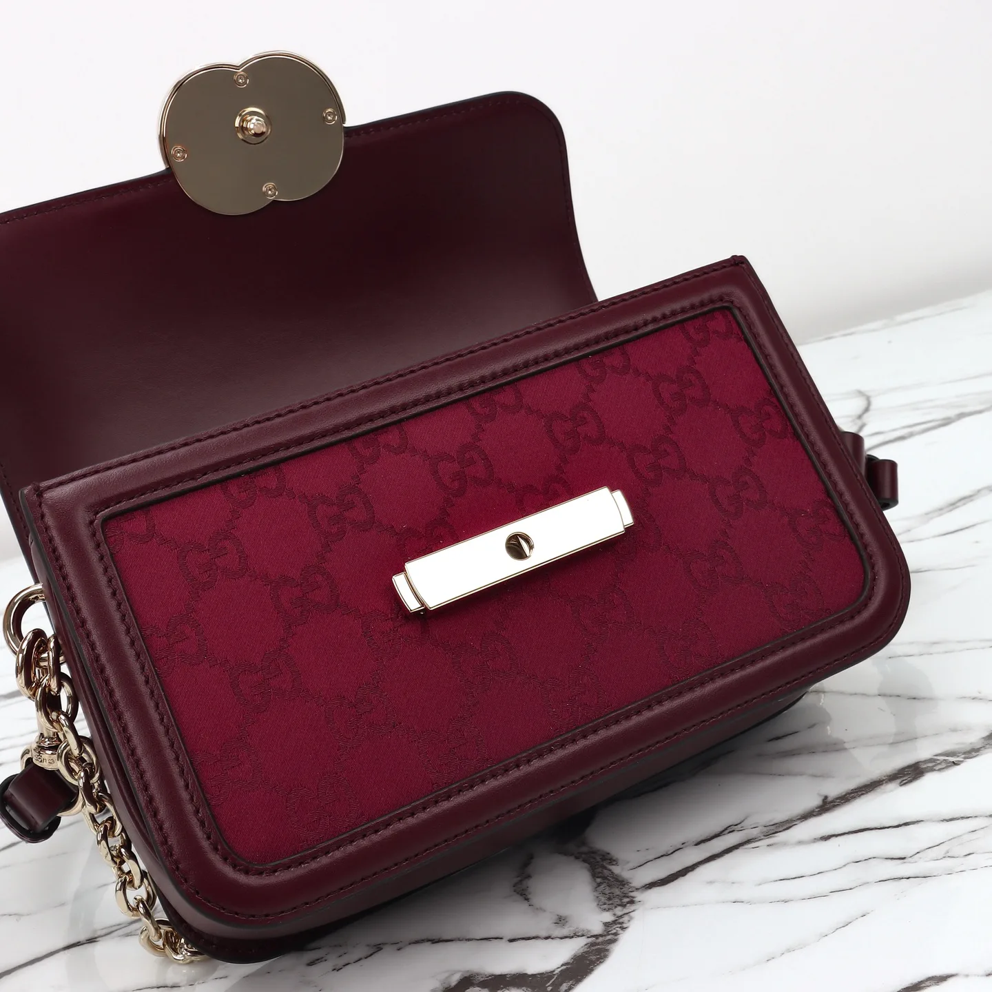 Классические Сумки Женские Gucci 18210727
