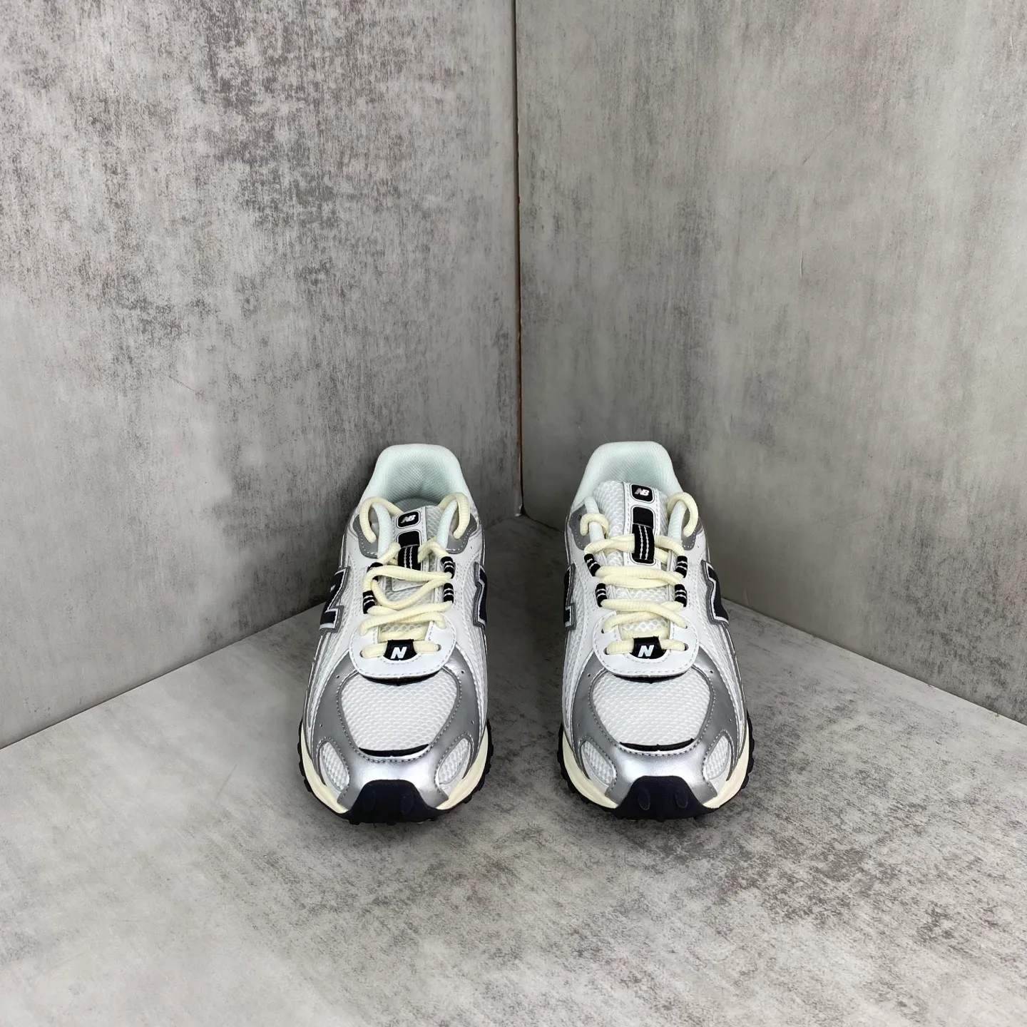 Кроссовки Женские New Balance 17963597
