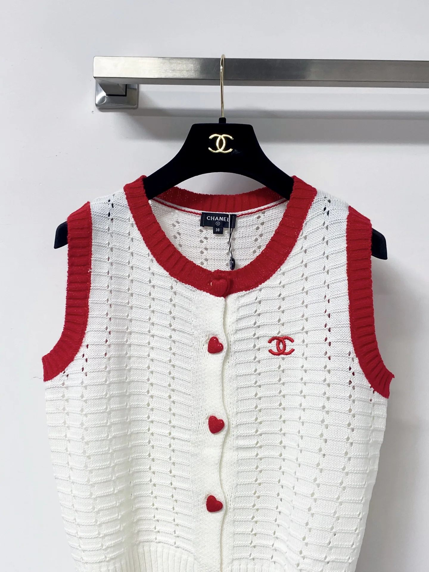 Жилеты Женские Chanel 17053610