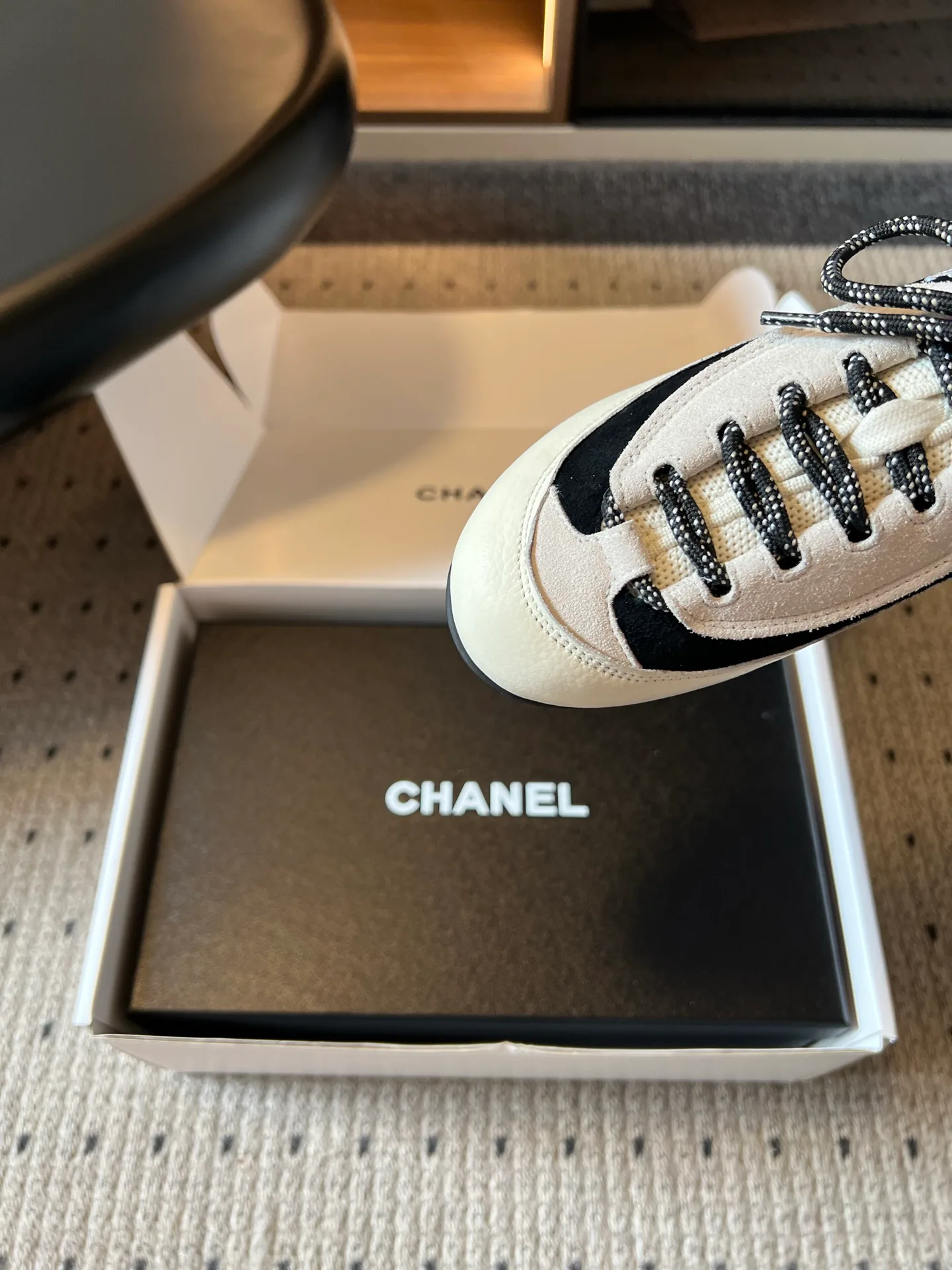 Кроссовки Женские Chanel 17419359