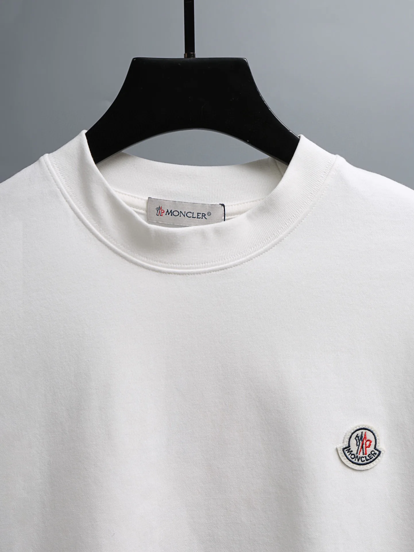 Футболки Женские Moncler 11256935