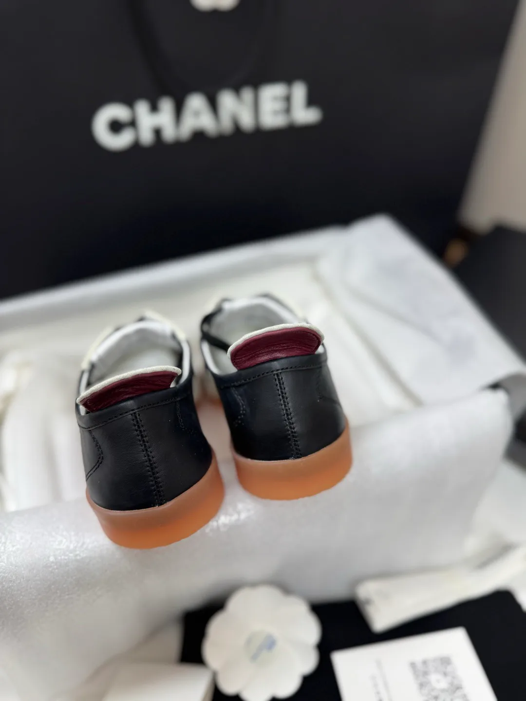 Кроссовки Женские Chanel 18223892