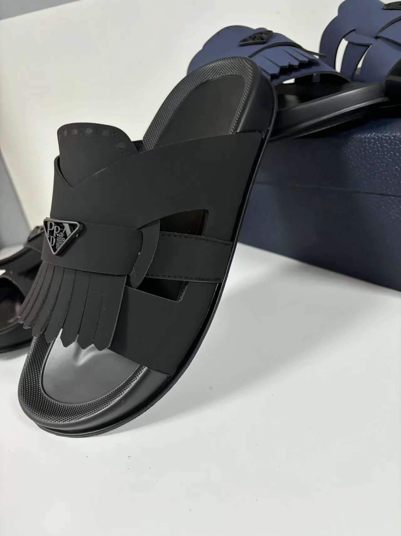 Шлепанцы Мужские Prada 25137