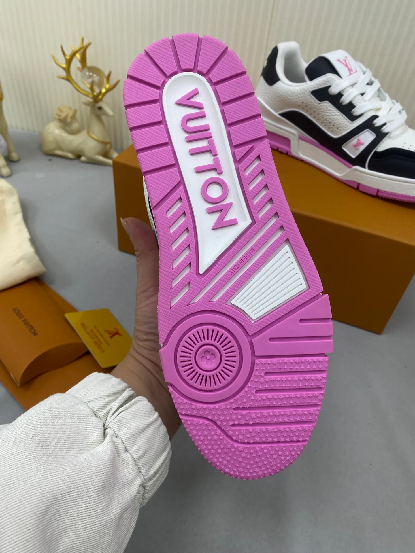 Кроссовки Женские Louis Vuitton 276146