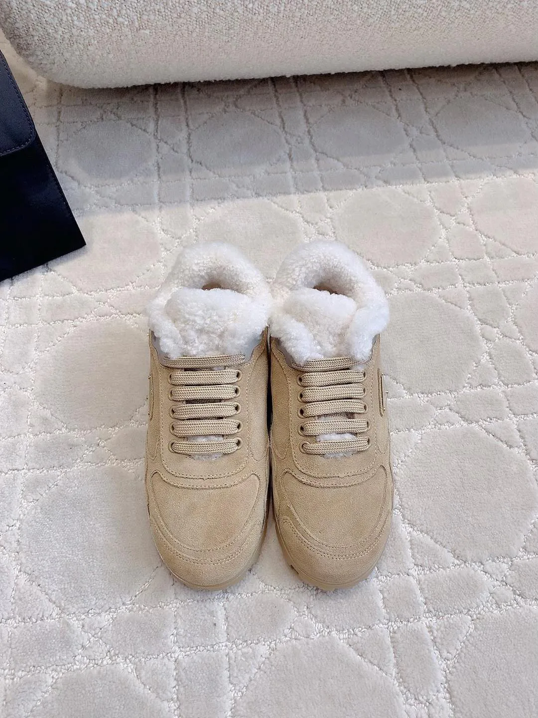 Кроссовки Женские Prada