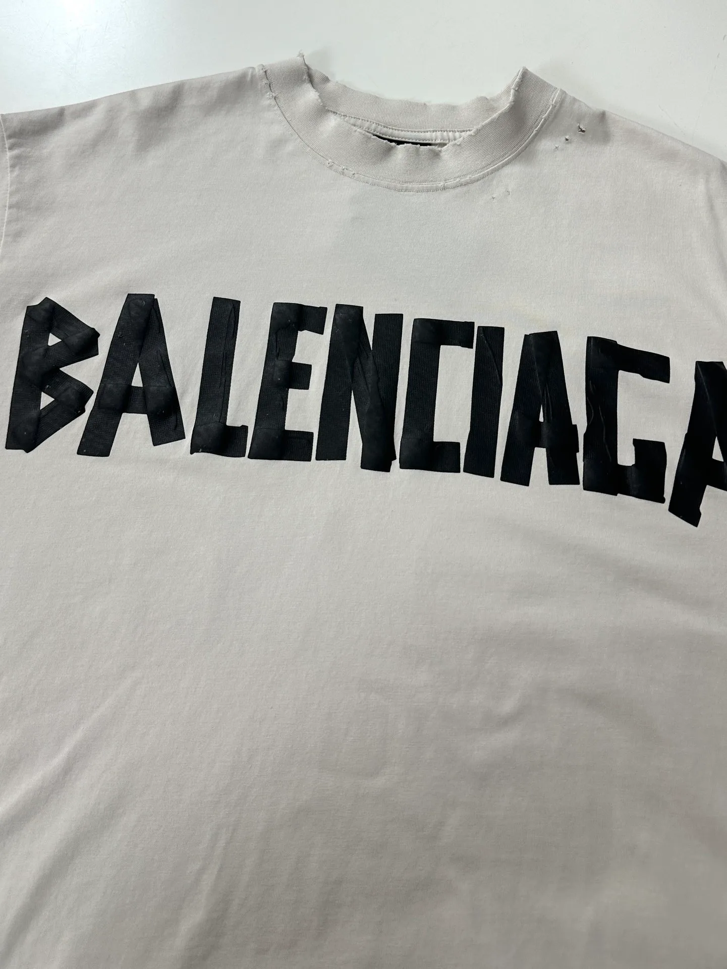 Футболки Женские Balenciaga 17200