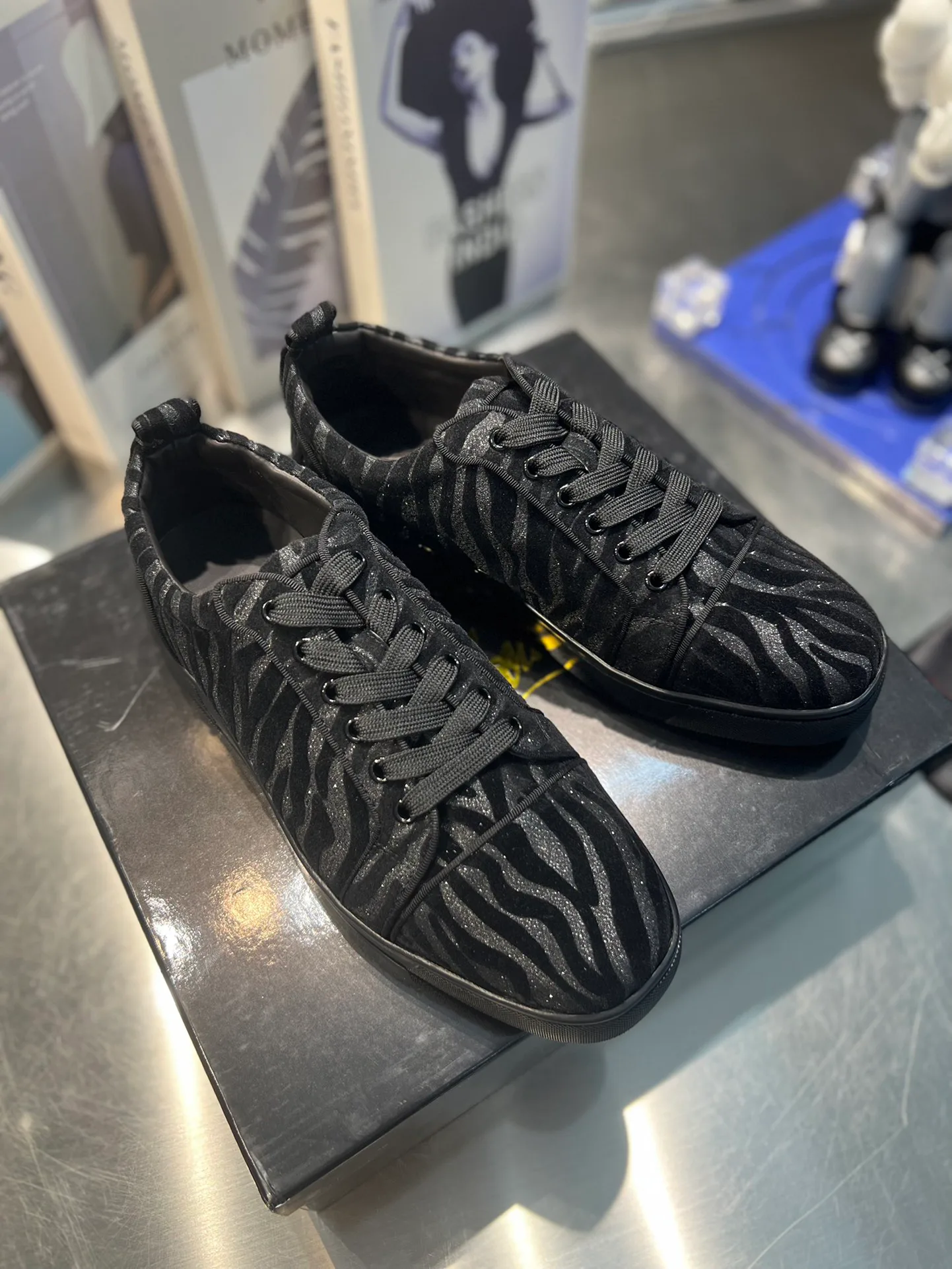 Кеды Женские Christian Louboutin 3419