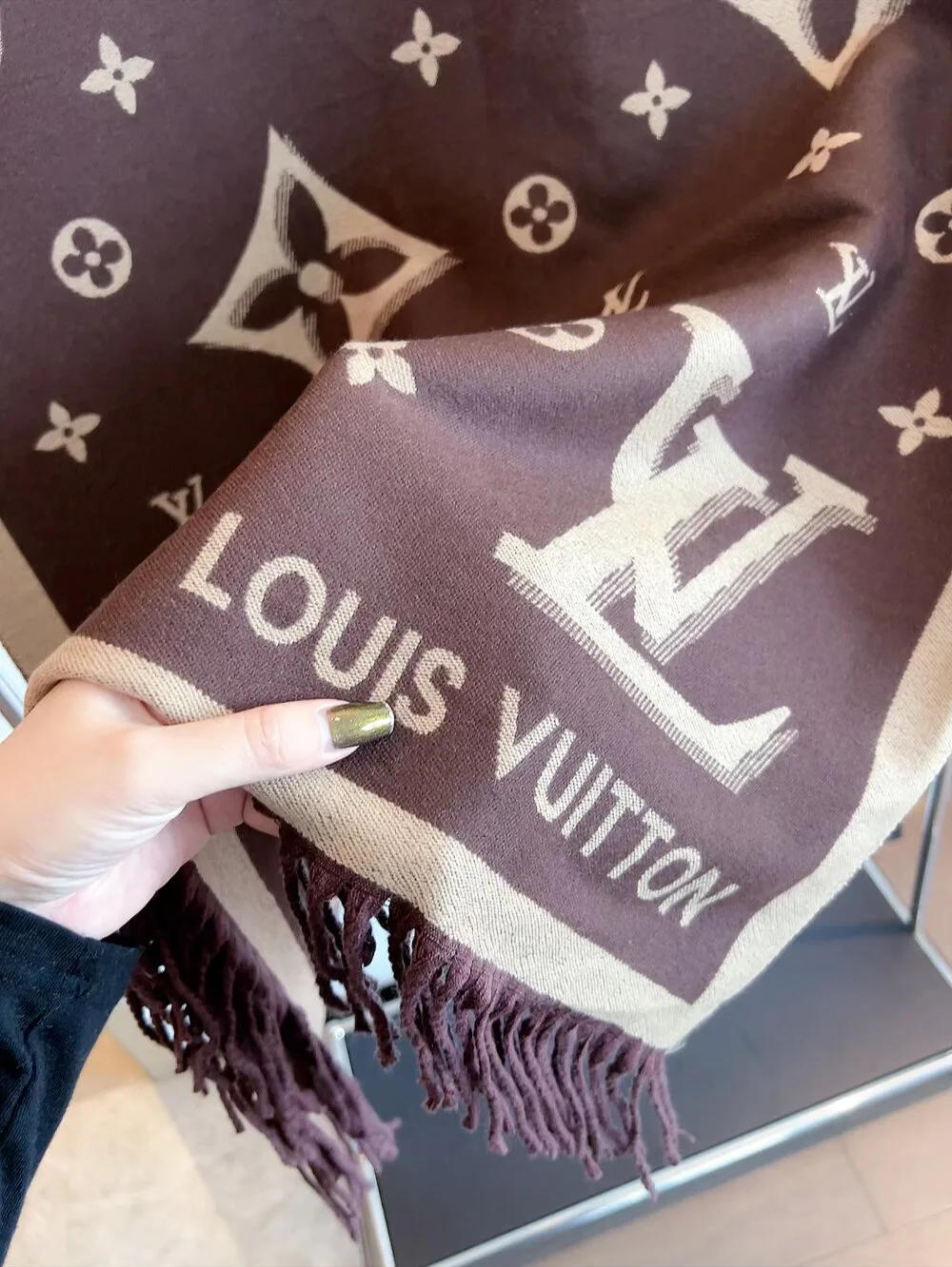 Шарфы Louis Vuitton 1303476